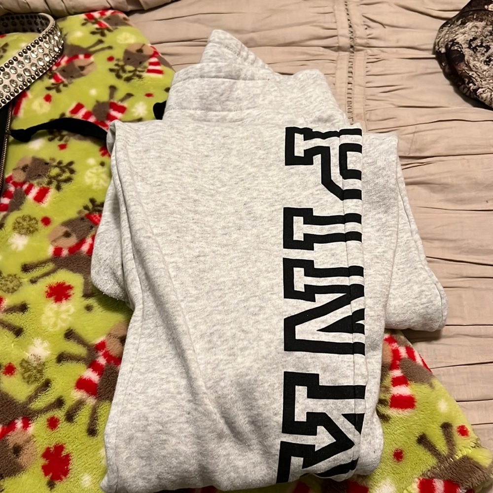 Pink sweatpants like new size small